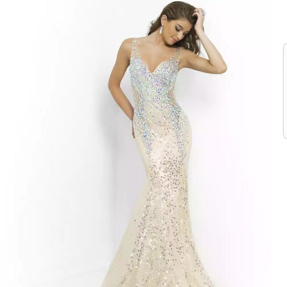 PROM DRESS